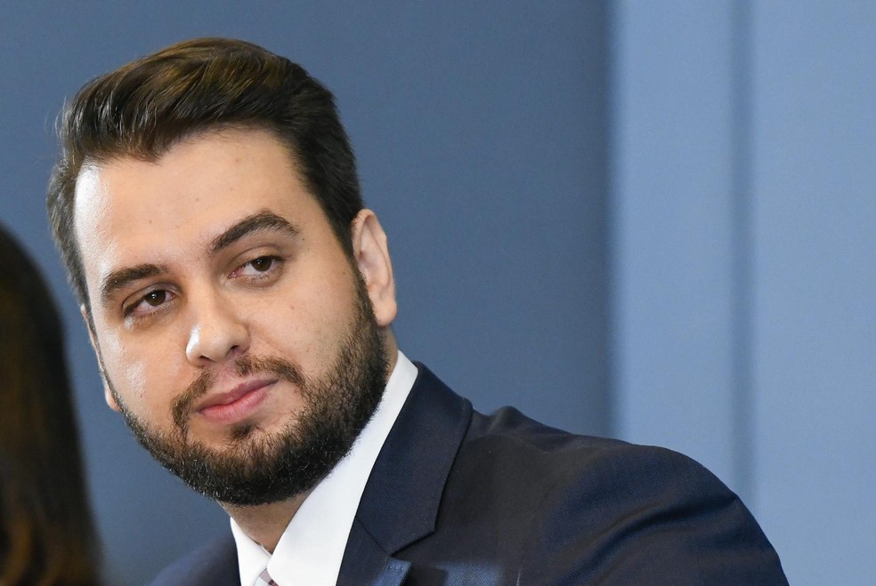 Filipe Martins, ex-assessor de Jair Bolsonaro, em audiência no STF relacionada a investigações de atos antidemocráticos.