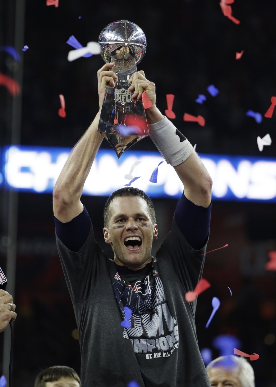 Propagandas de criptoativos estreladas por Matt Damon e Tom Brady  desaparecem do horário nobre da TV | Criptomoedas | Valor Econômico