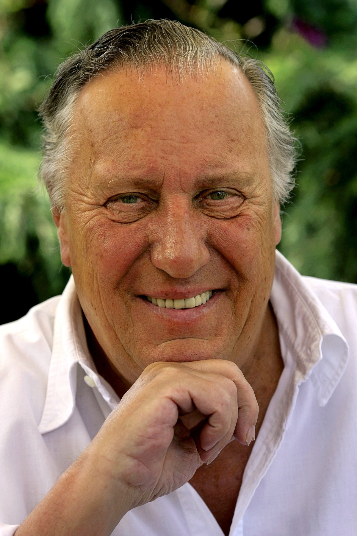 Morre o escritor Frederick Forsyth, autor de 'O dia do Chacal'