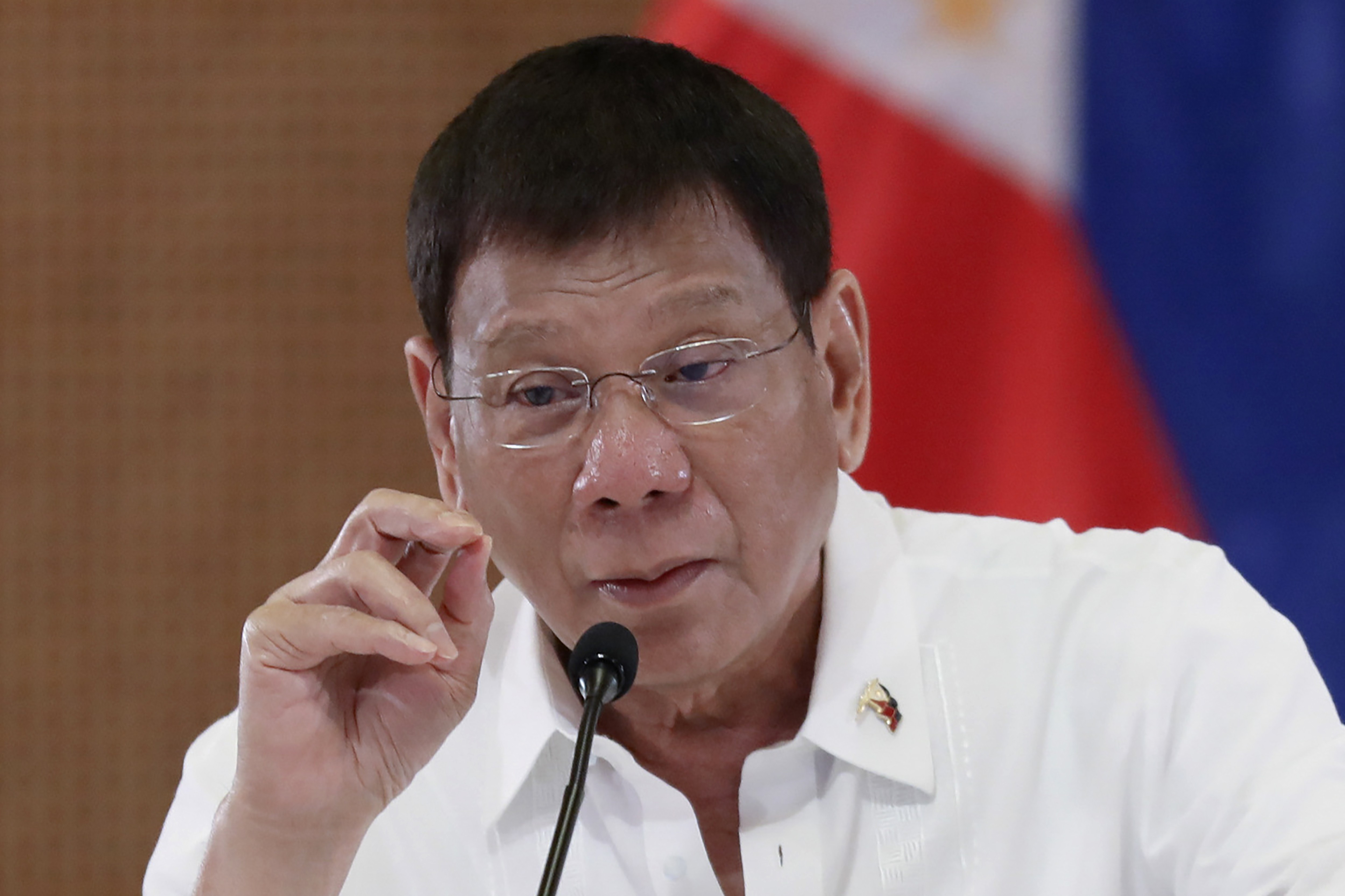 Duterte está doente demais para testemunhar no TPI, diz advogado de ex-presidente das Filipinas