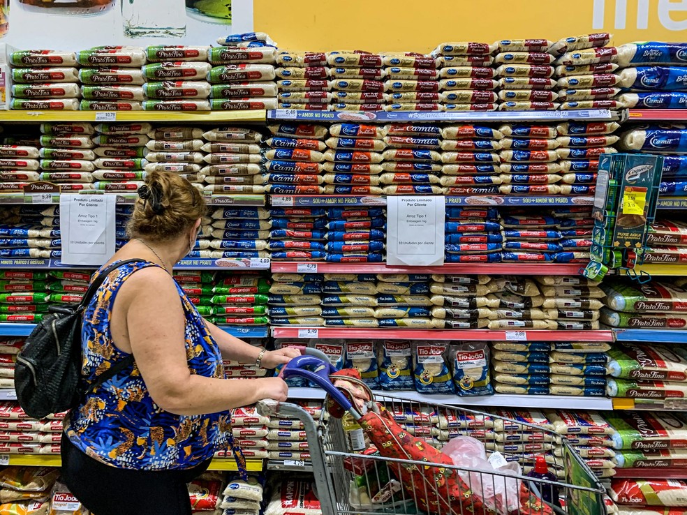 Alimentos devem colaborar para inflação mais comportada — Foto: Brenno Carvalho/Agência O Globo