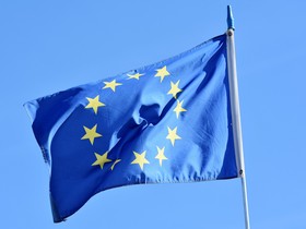 UE aprova usar recursos de ativos russos congelados para ajudar a Ucrânia