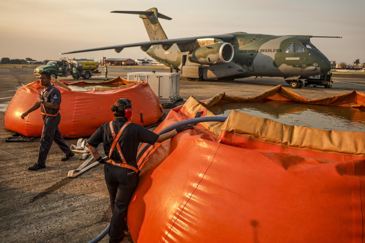 Embraer Signs Long-Term Support Deal With Brazil’s Air Force for KC-390 Fleet