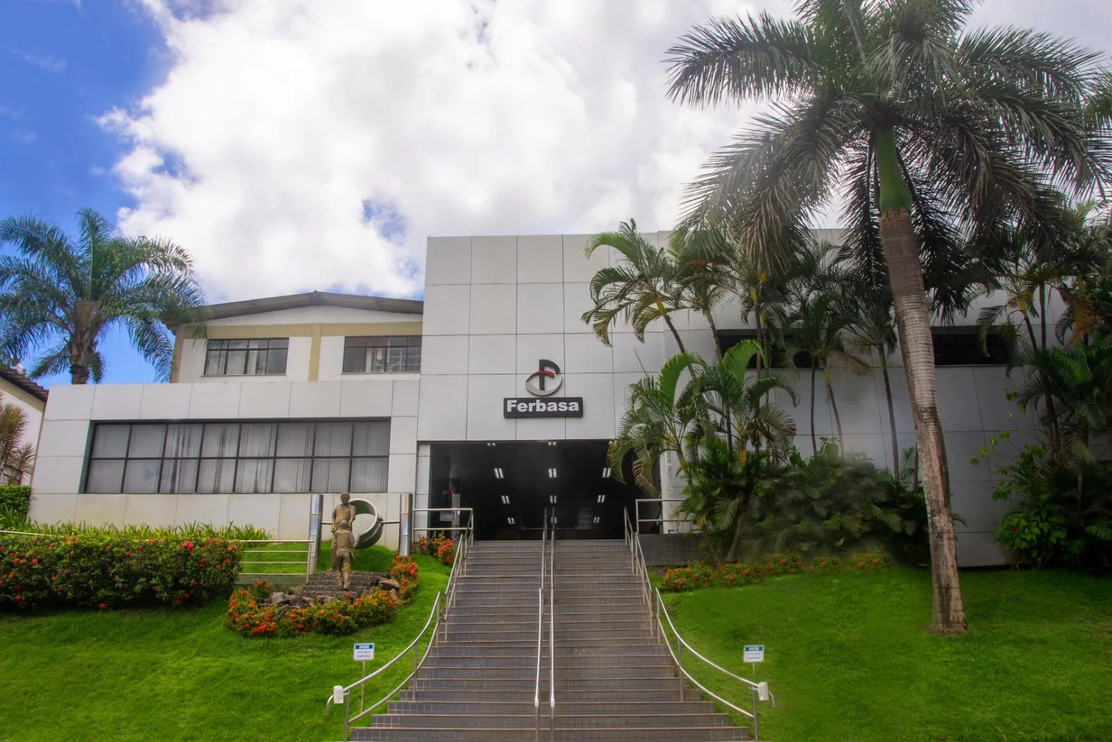 Ferbasa recebe R$ 43,8 milhões do BNDES para planta de biorredutor na Bahia