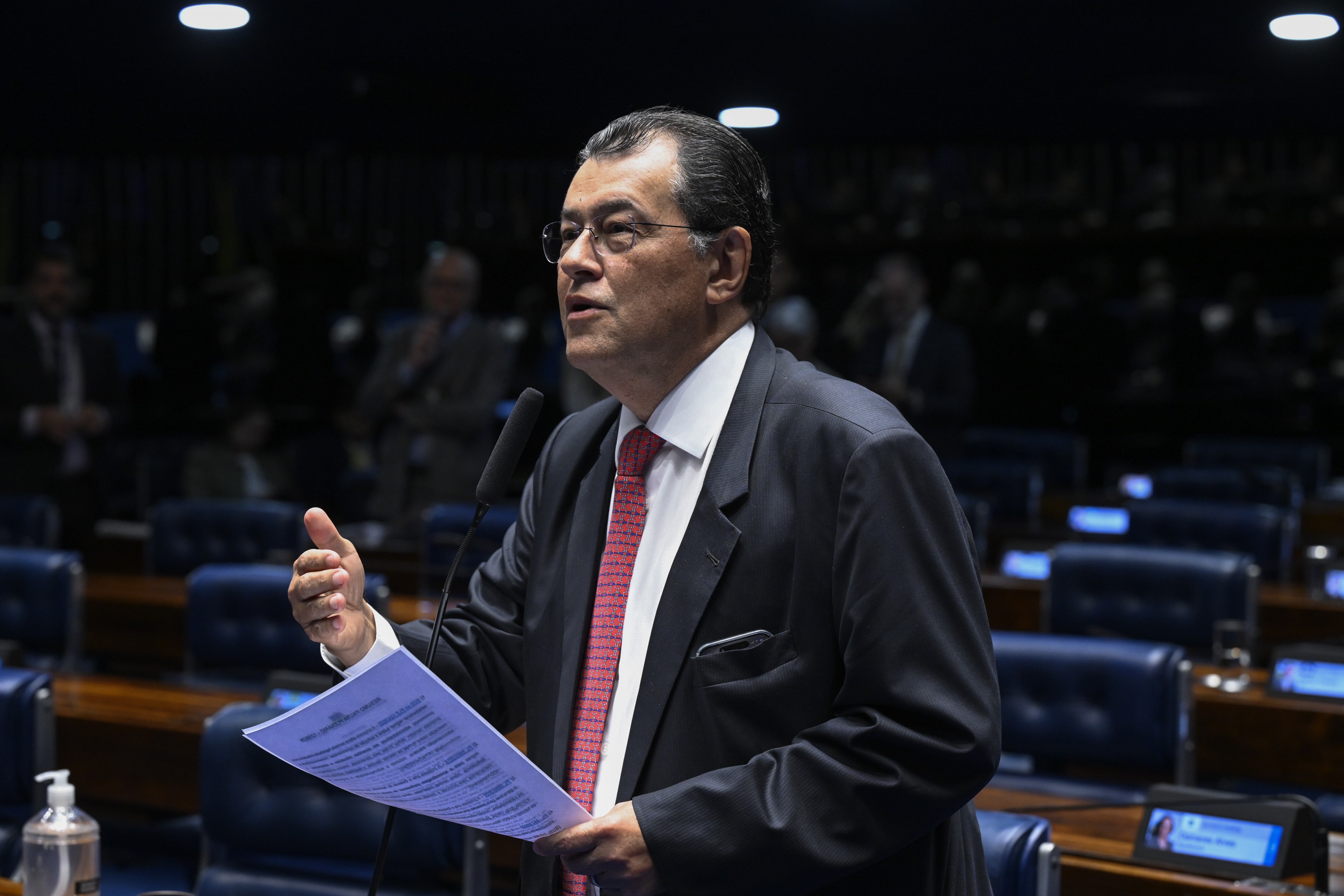 Eduardo Braga relatará projeto sobre minerais críticos e Cid Gomes ficará com Redata - QTU Questões do Universo