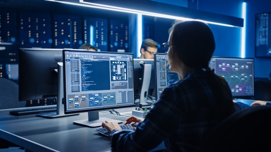 Falconi acelera investimento em inteligência artificial com soluções para empresas de diferentes setores da economia