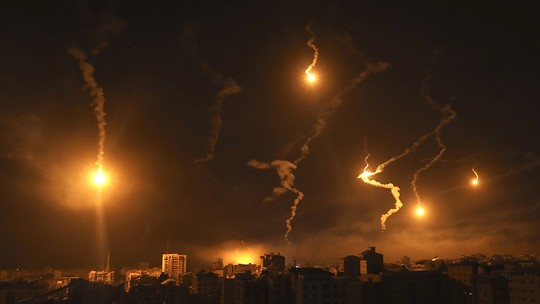 EUA interrompem envio de bombas para Israel com ofensiva em Rafah
