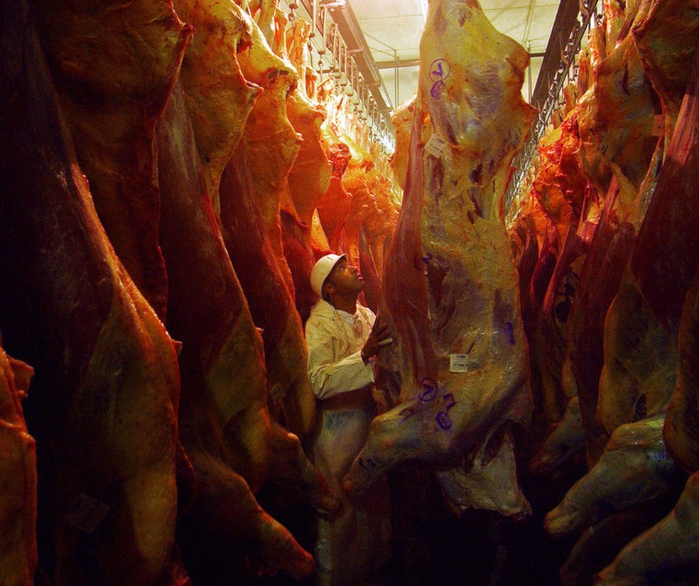 Carne bovina é um dos principais produtos exportados pelo Brasil — Foto: Alexandre Meneghini/AP