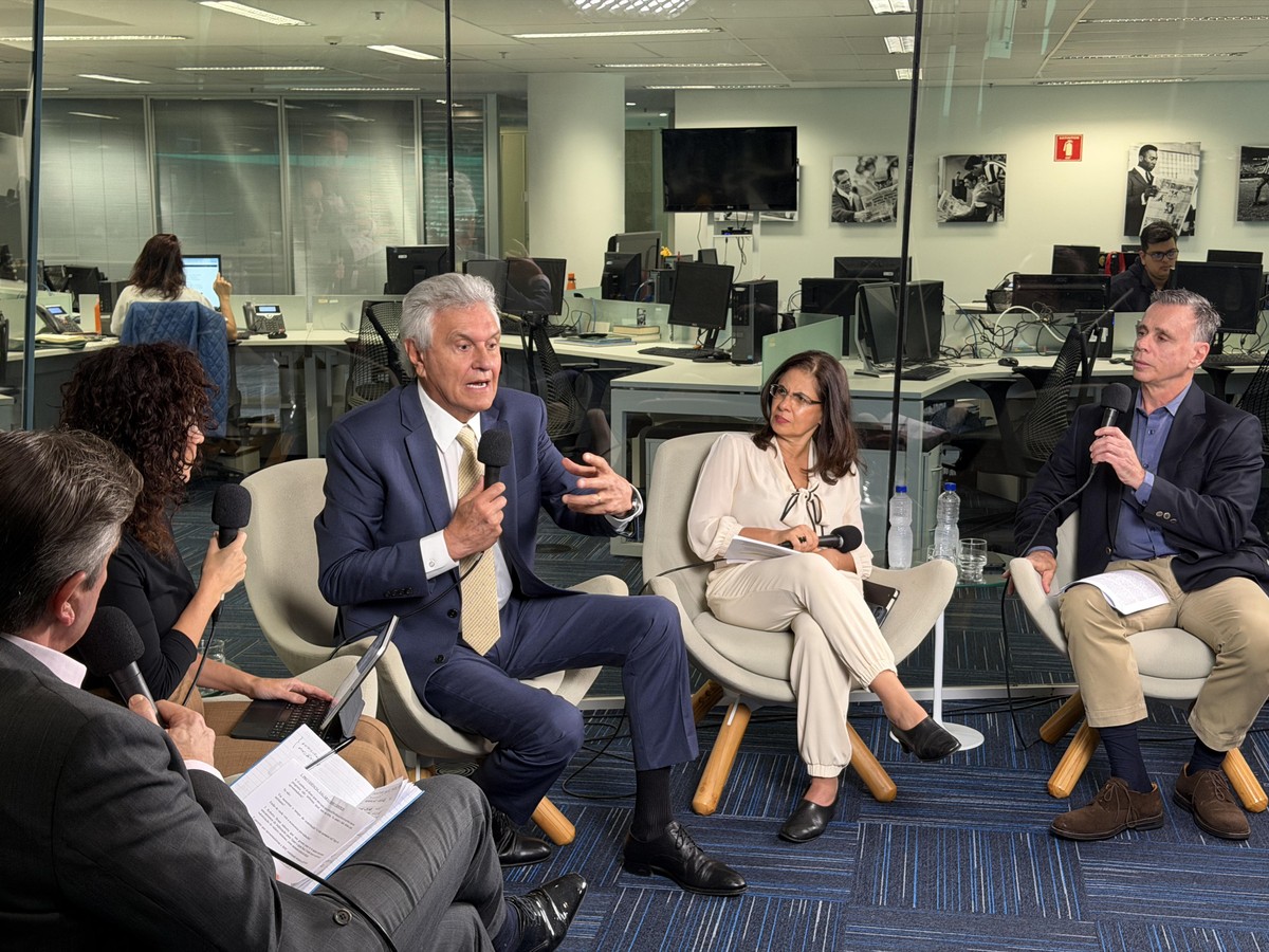 Caiado endurece crítica aos Bolsonaro e não consegue explicar proposta de ajuste