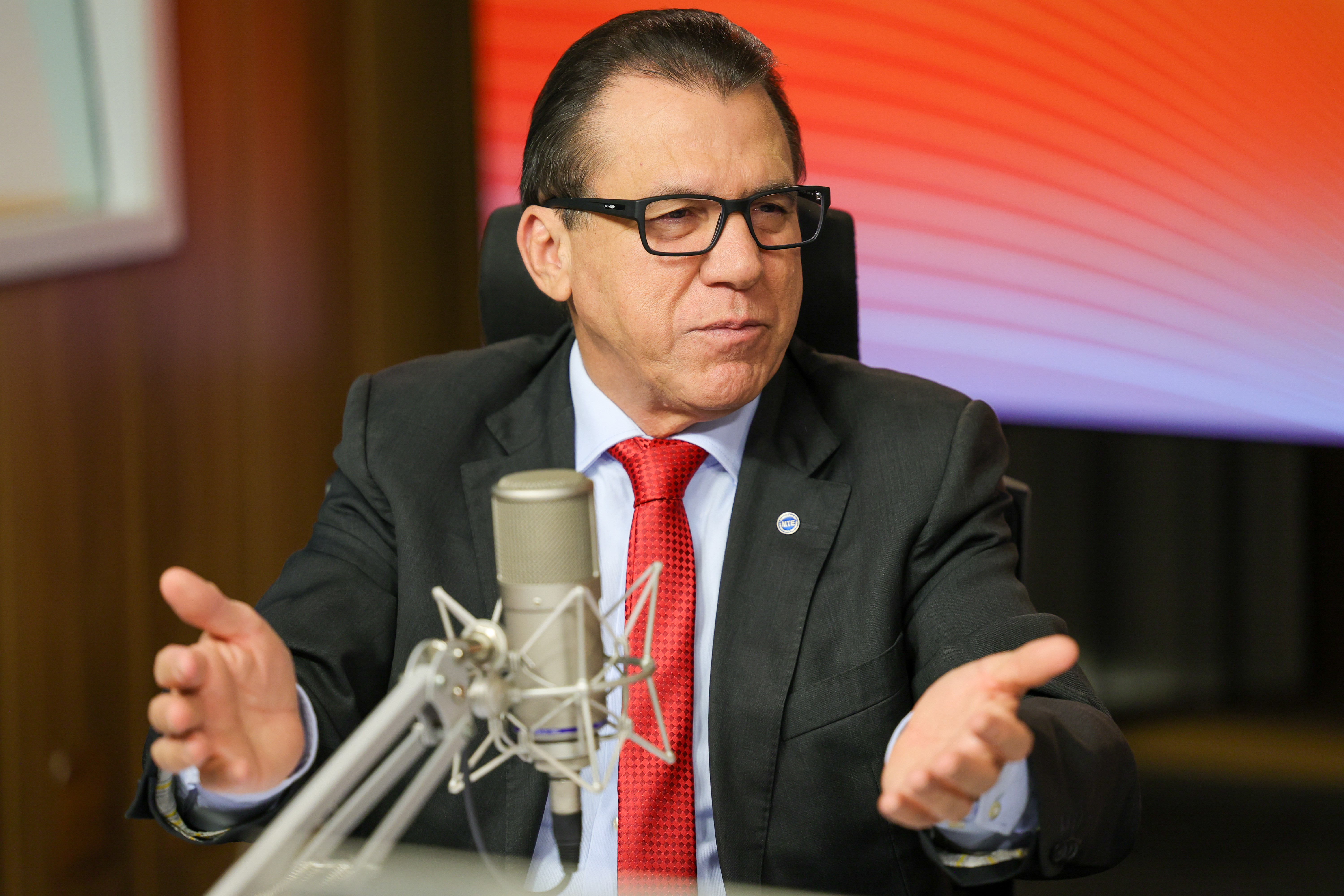 Marinho: Se tudo der errado, impacto do tarifaço poderia ser de 330 mil empregos a menos no ano