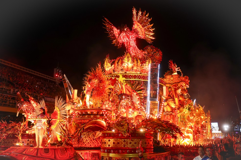 Beija-Flor de Nilópolis é campeã do carnaval do Rio em 2025
