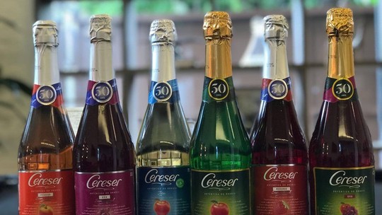 Anvisa suspende 2,2 milhões de garrafas de Sidra Cereser por risco de vidro