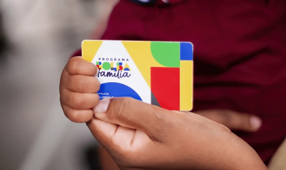 Governo antecipa pagamento do Bolsa Família reajustado | Brasil | Valor Econômico