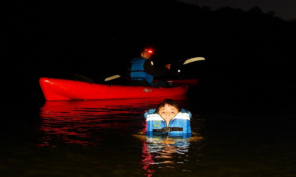 Na reserva Legado das Águas é possível fazer canoagem noturna sem lanternas, no escuro absoluto, assim como a observação noturna de corujas — Foto: Divulgação