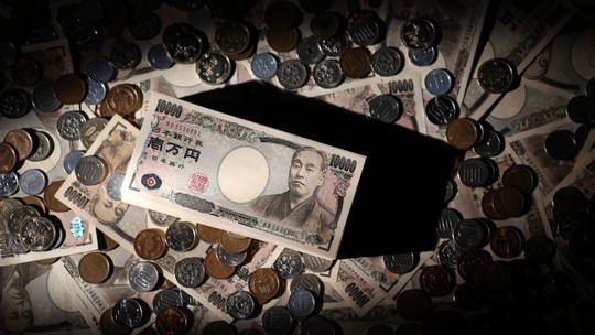Dólar avança ante moeda japonesa e chega perto dos 150 ienes