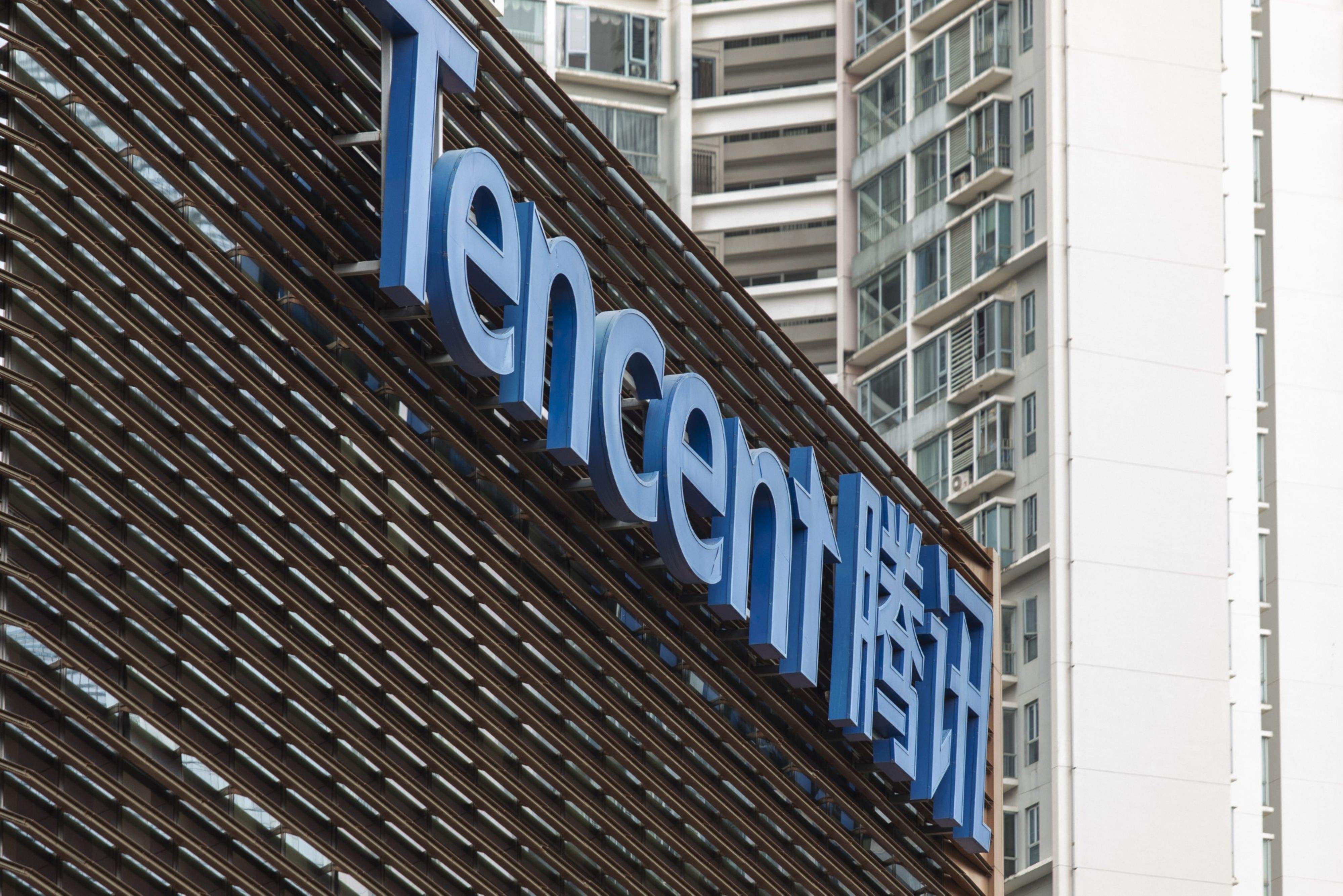 Tencent incendeia corrida da IA com modelo que diz superar o DeepSeek