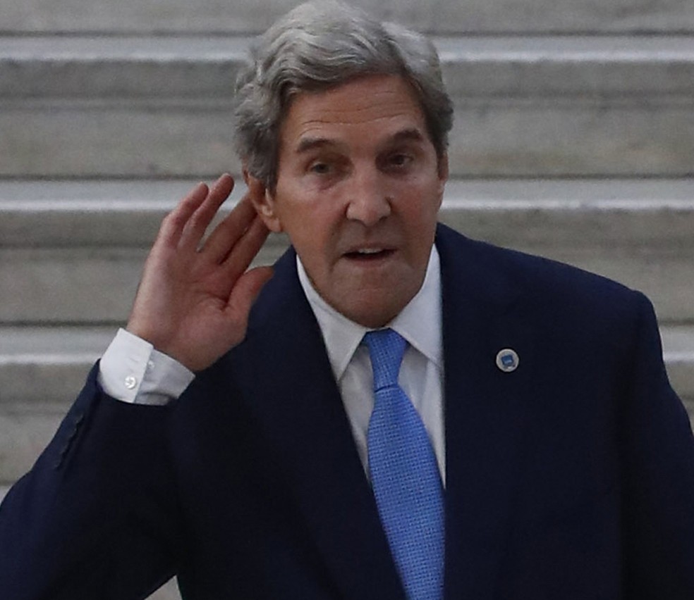 John Kerry: encontro virtual com governadores para debater projetos na área de sustentabilidade — Foto: Salvatore Laporta/AP