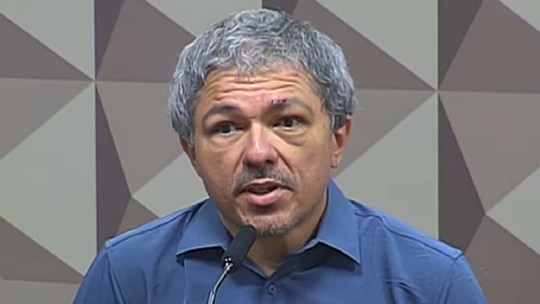 Blogueiro condenado por tentativa de explosão em Brasília se cala na CPMI do 8 de janeiro 