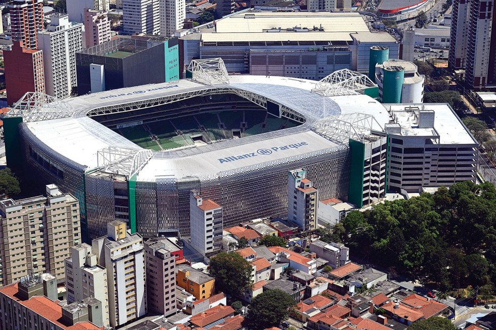 Estádio Allianz Parque, em São Paulo, tem estrutura metálica externa fabricada pela Hunter-Douglas — Foto: DIVULGAÇÃO/ALLIANZ