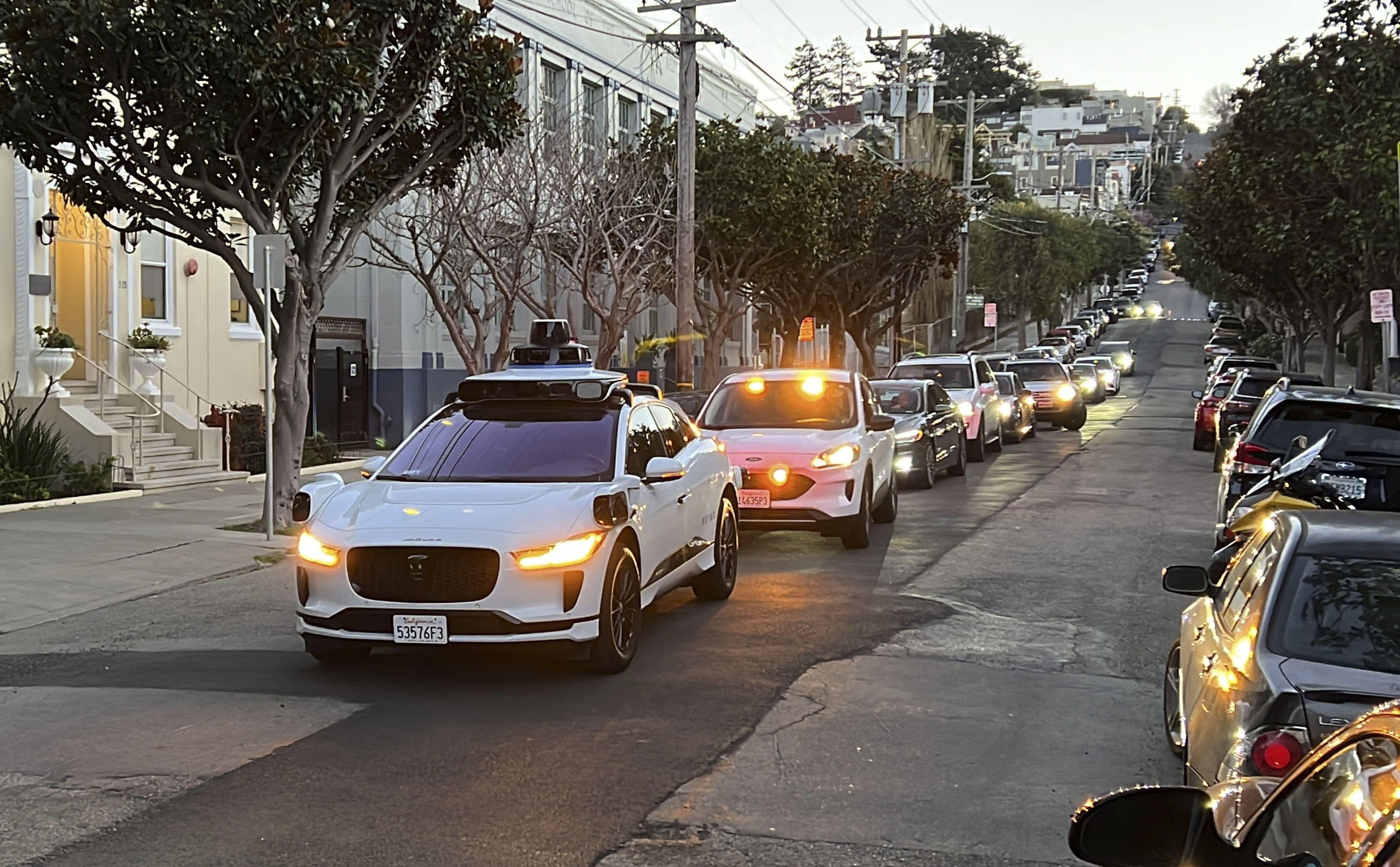 Waymo testará robotáxis em Tóquio no início de 2025