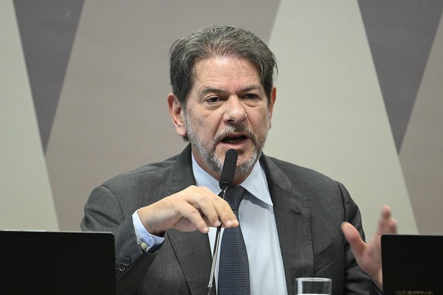 Genial/Quaest: Cid Gomes e Capitão Wagner lideram pesquisas de intenção de voto para senador no CE