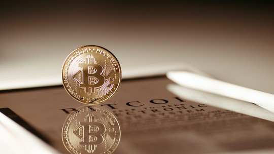 Bitcoin cai após títulos do tesouro dos EUA baterem rendimento de 4,65%