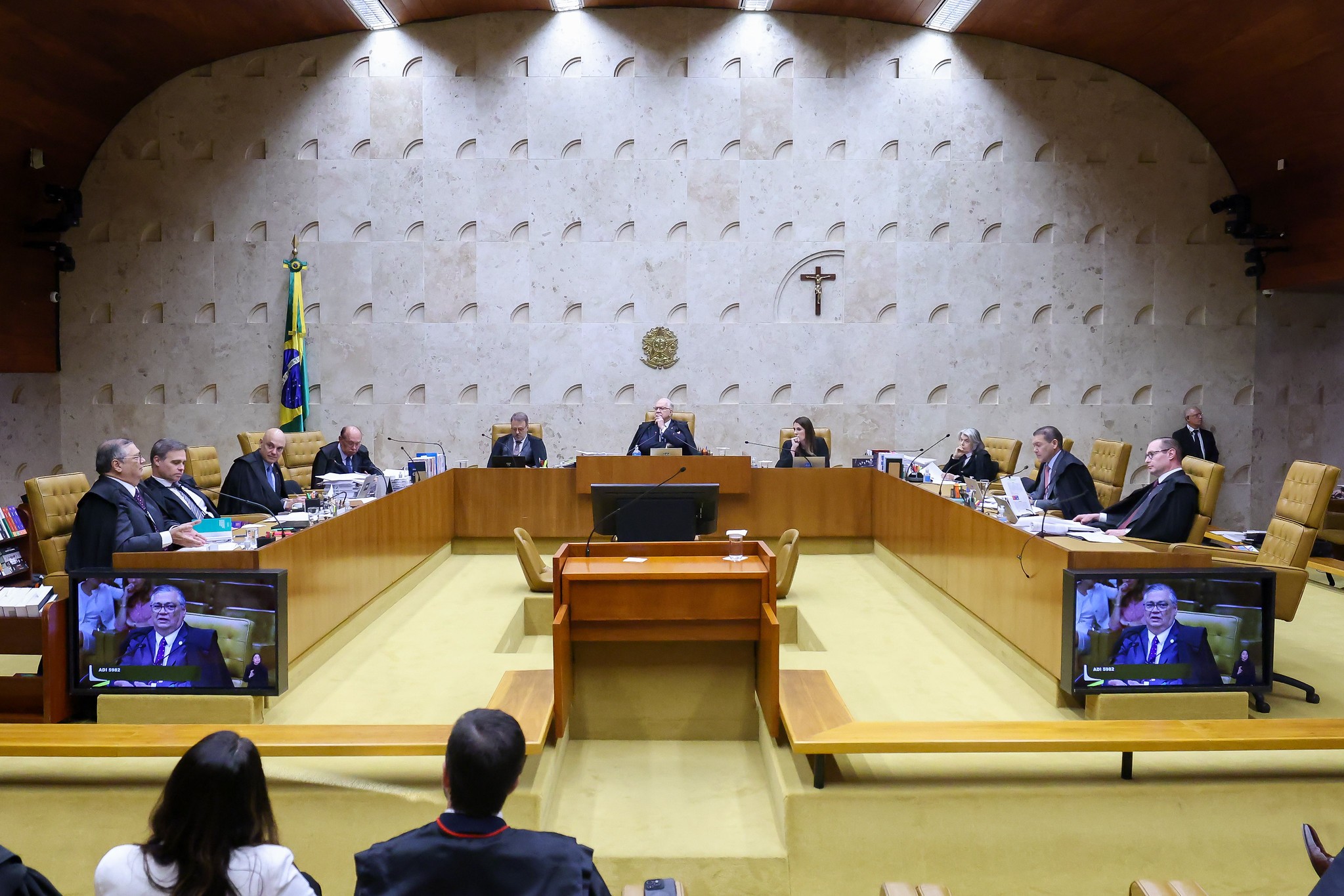 Para ministros do STF, revelação inaugura crise sem precedentes - QTU Questões do Universo